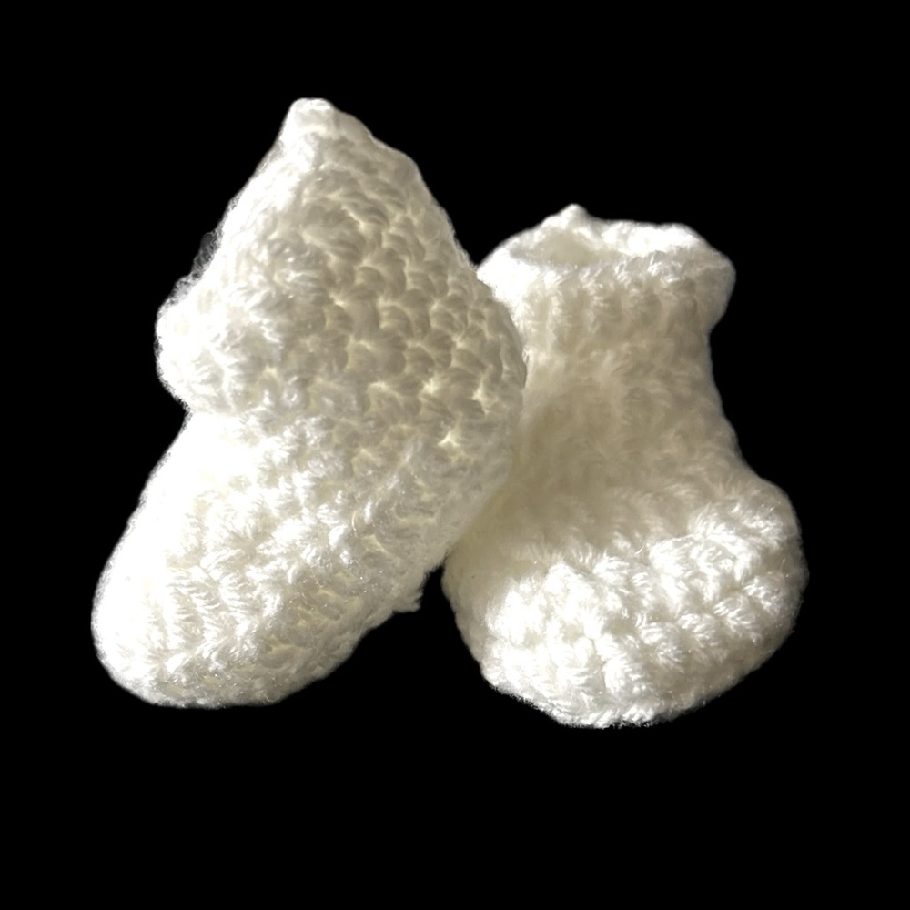 Baby Booties 0-3 months. Hand crafted.